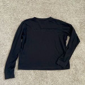 Long Sleeve Mock Neck Crop Top in black